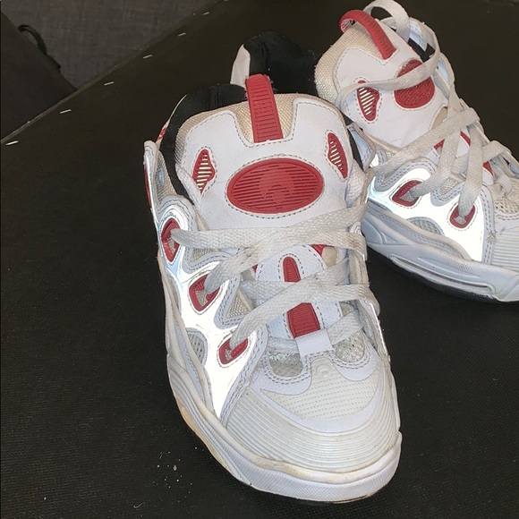 Shoes - Picture 2 of 4